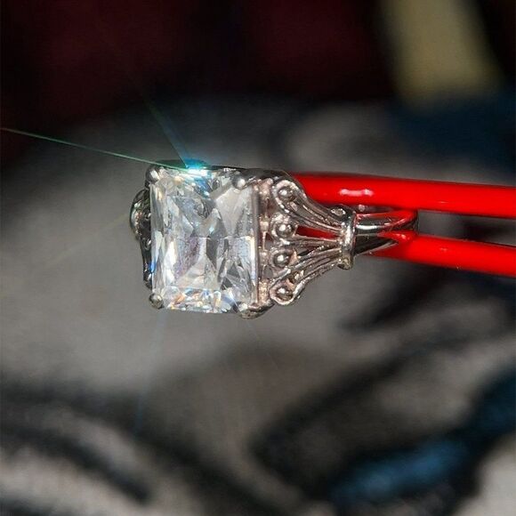 Sterling Silver 925 Zircon Ring - Picture 3 of 9